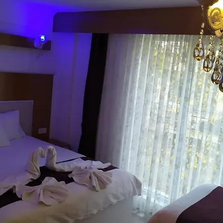 Kuyas Hotel Golbası